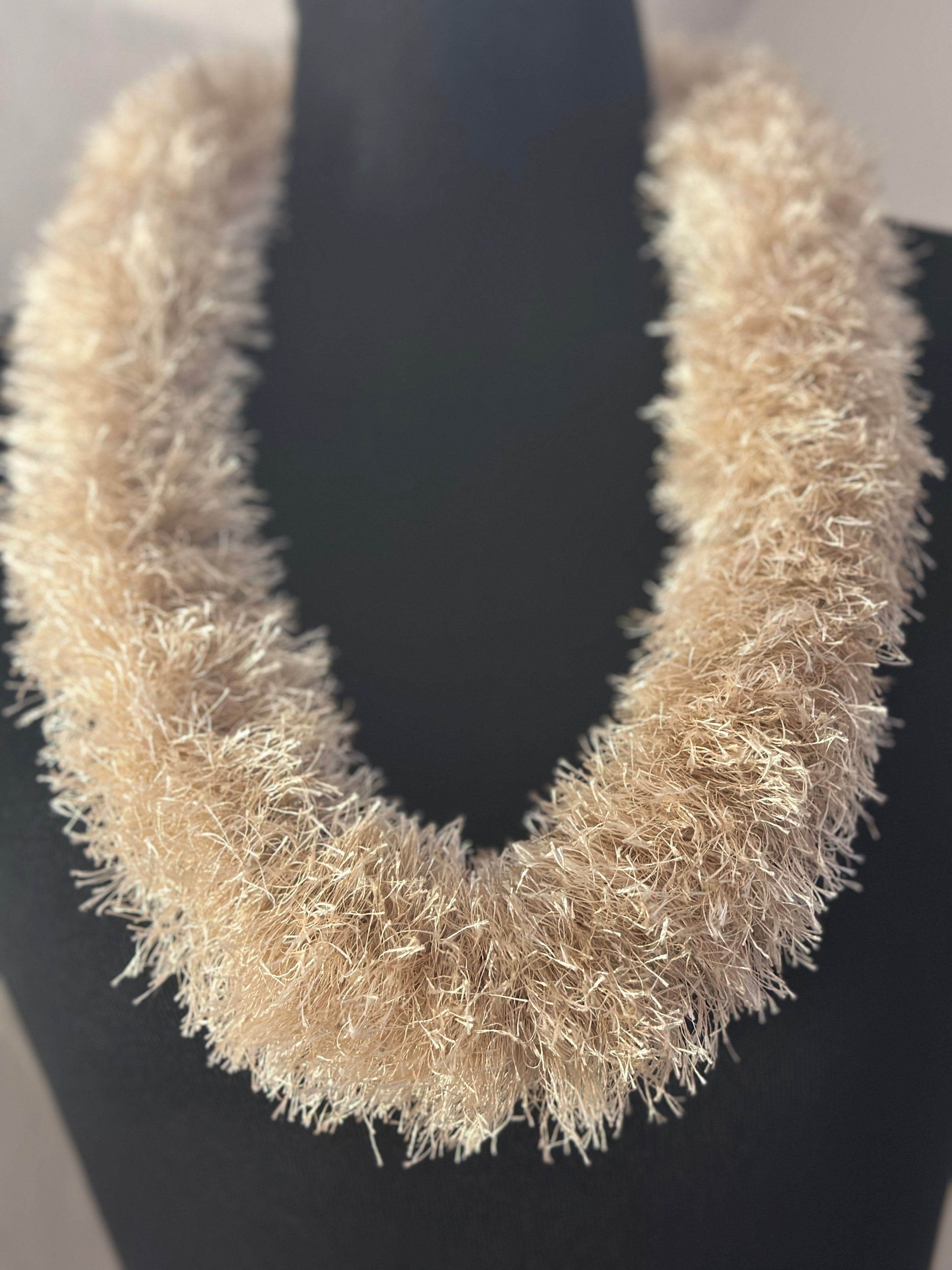 Eyelash Yarn Lei