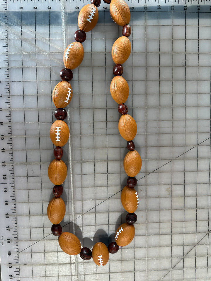 Football Kukui Lei