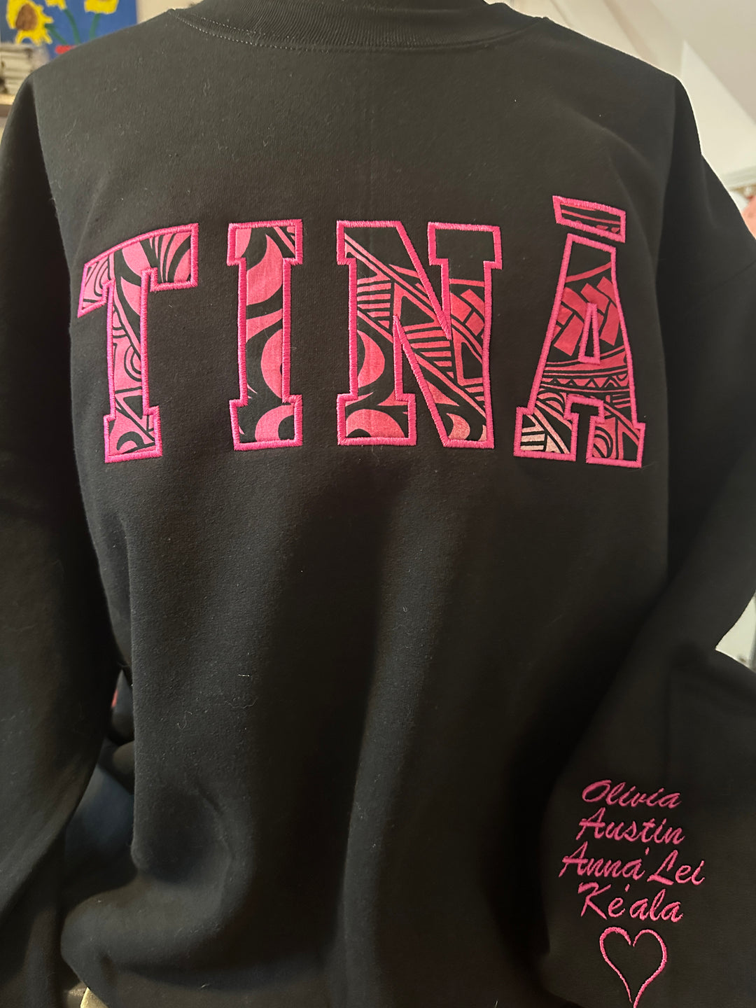 TINĀ Applique Crewneck