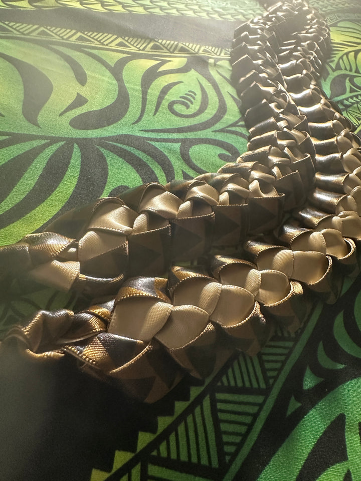 Brown and Tan Triangle Ribbon Lei