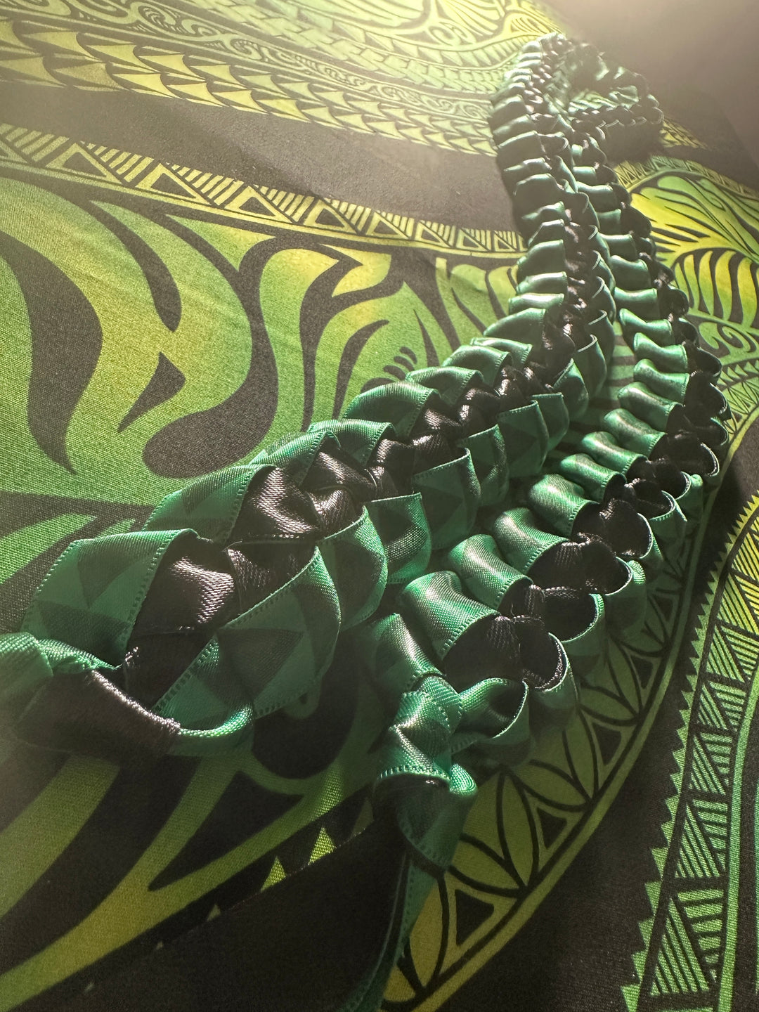Green and Black Triangle Ribbon Lei