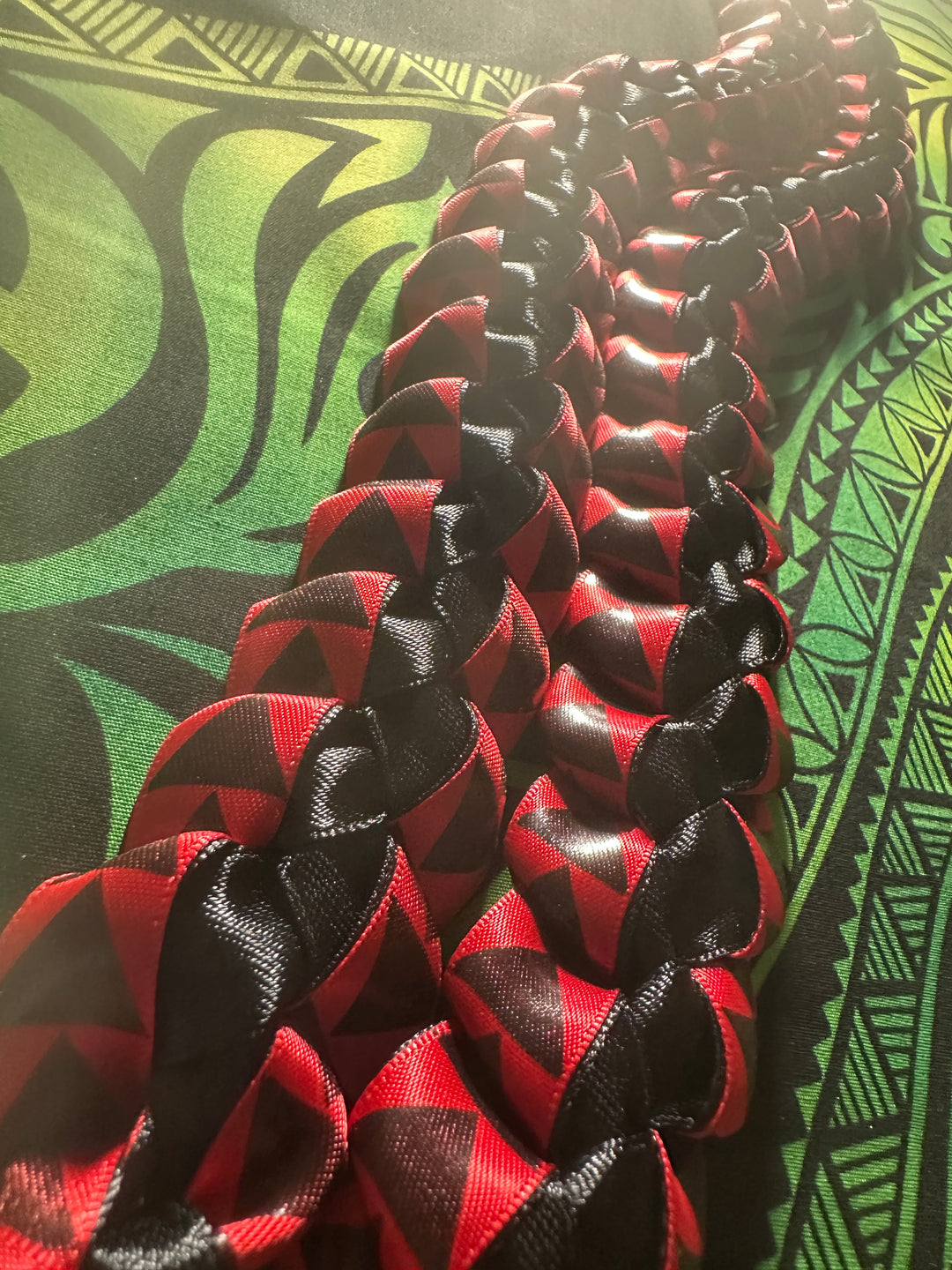 Red and Black Triangle Ribbon Lei