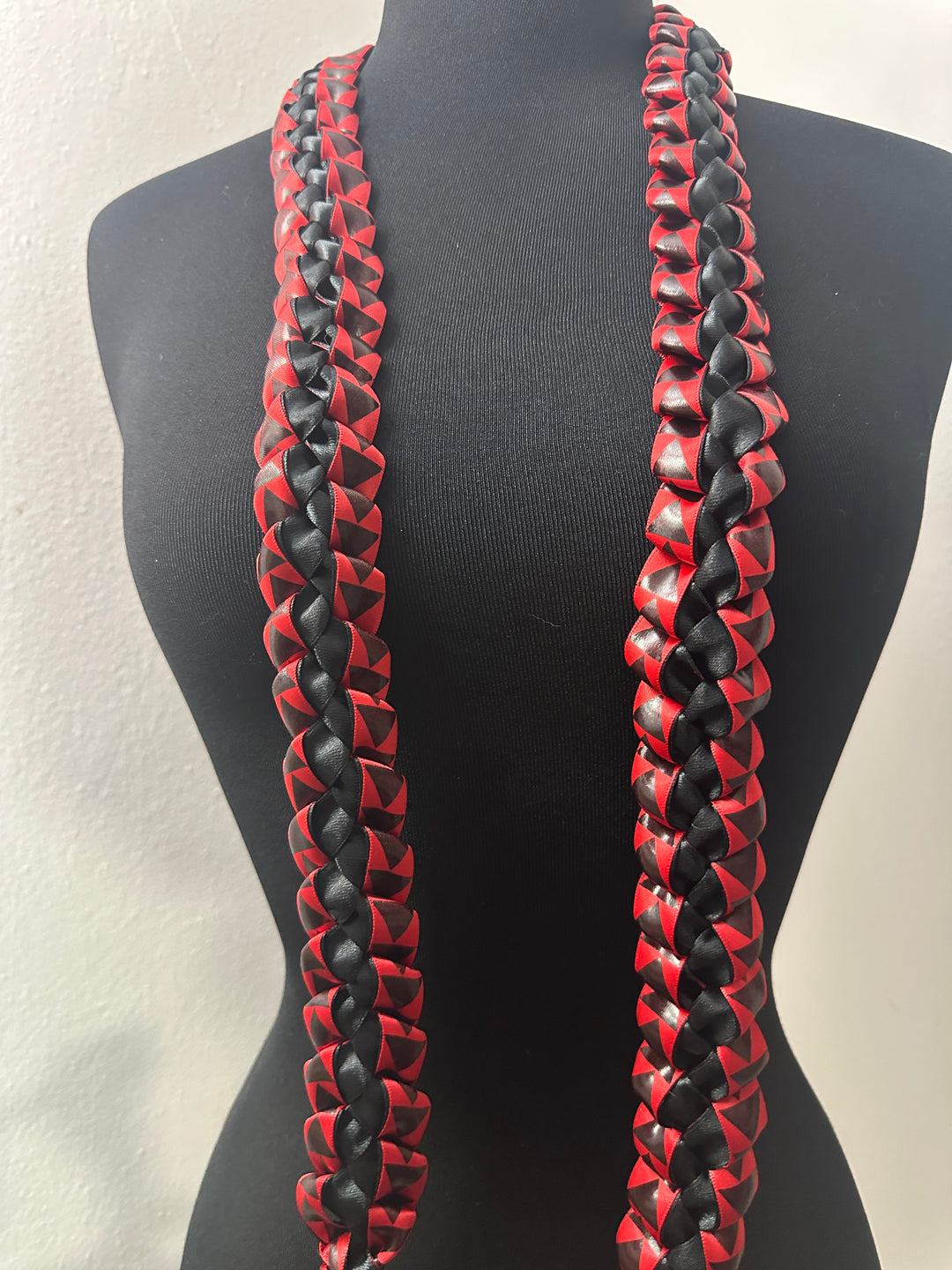 Red and Black Triangle Ribbon Lei