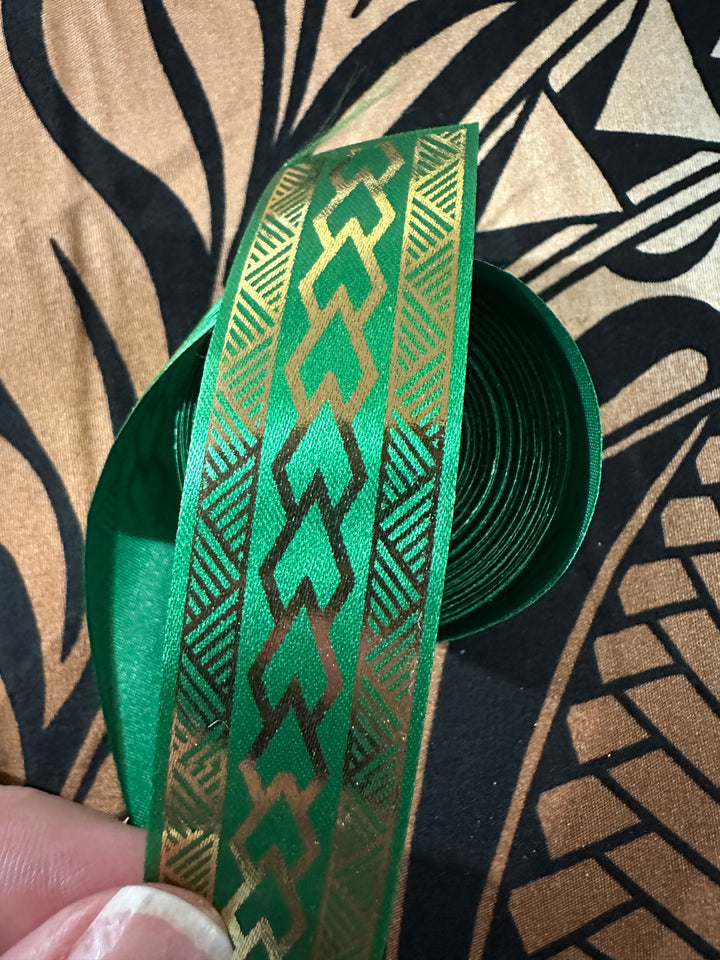 3/4” Metallic Gold On Kelly Green Ribbon
