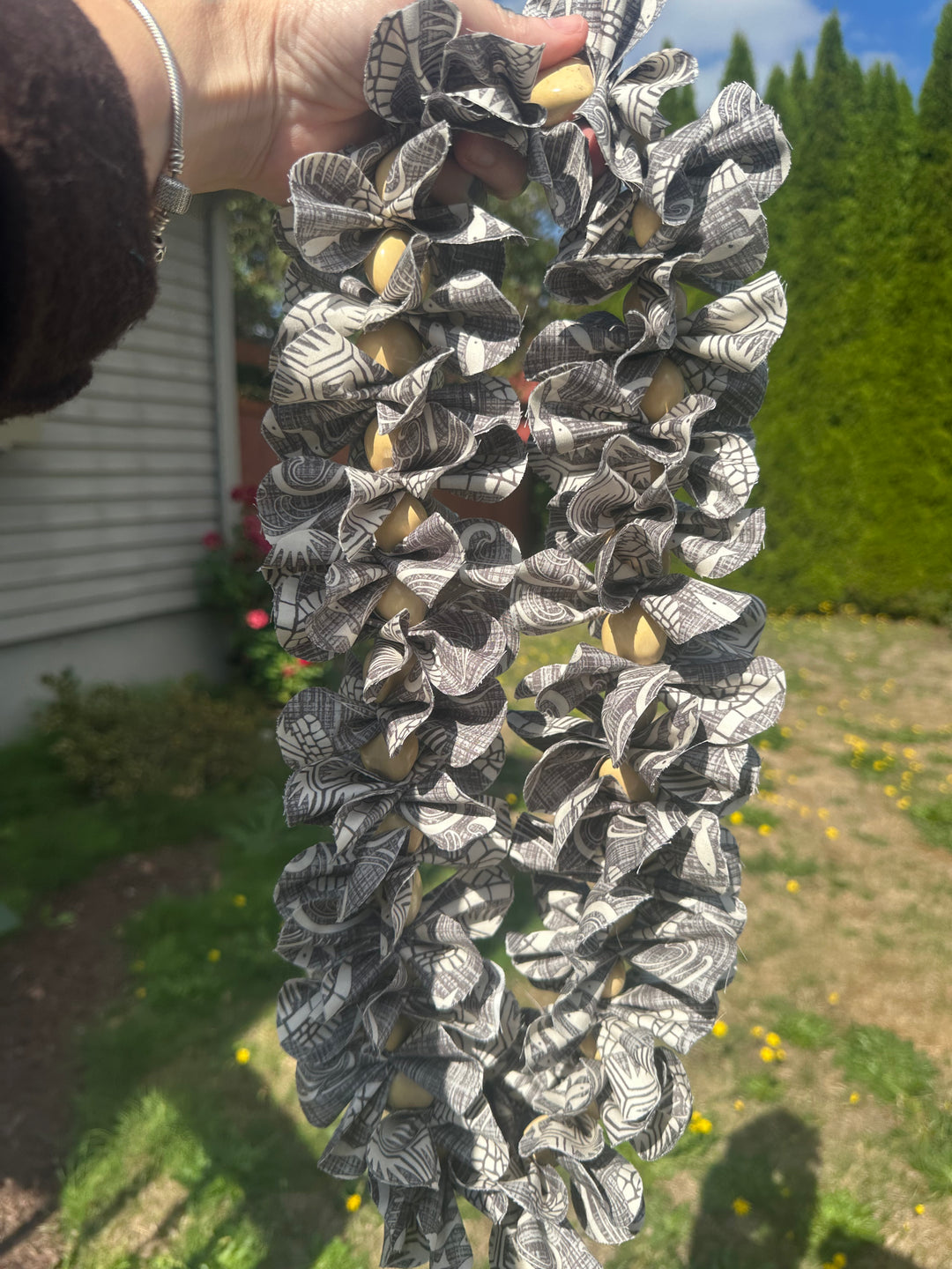 Cream & Gray Forever Fabric Lei