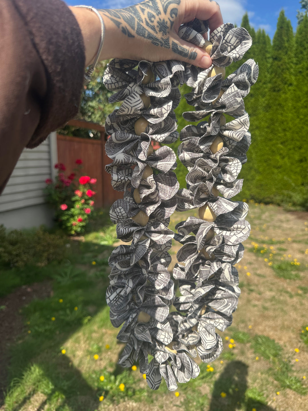 Cream & Gray Forever Fabric Lei