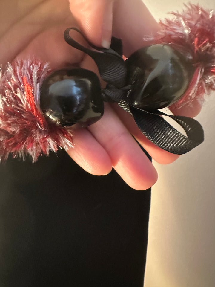 Crimson & Gray Eyelash Yarn Lei