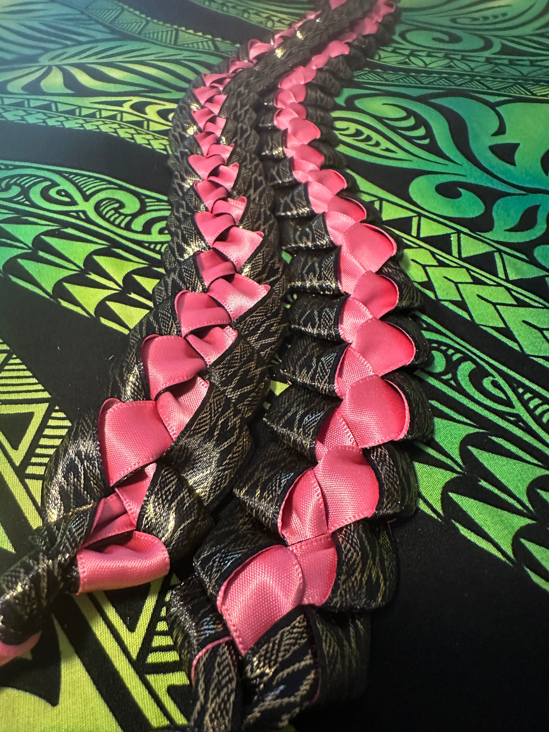Black & Pink Printed Ribbon Lei
