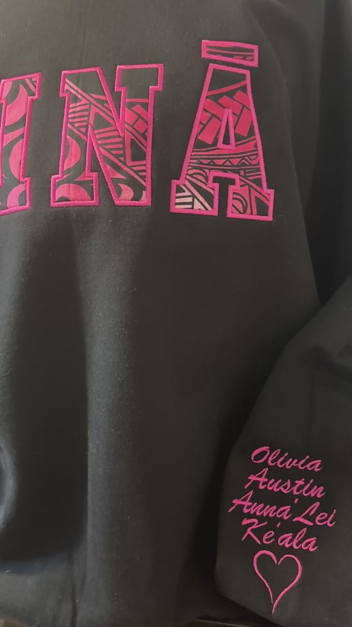 TINĀ Applique Crewneck